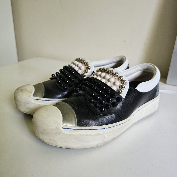 Fendi Black/White Leather Studded Karl Lover Slip On Sneakers. Size 35 - Picture 11 of 16
